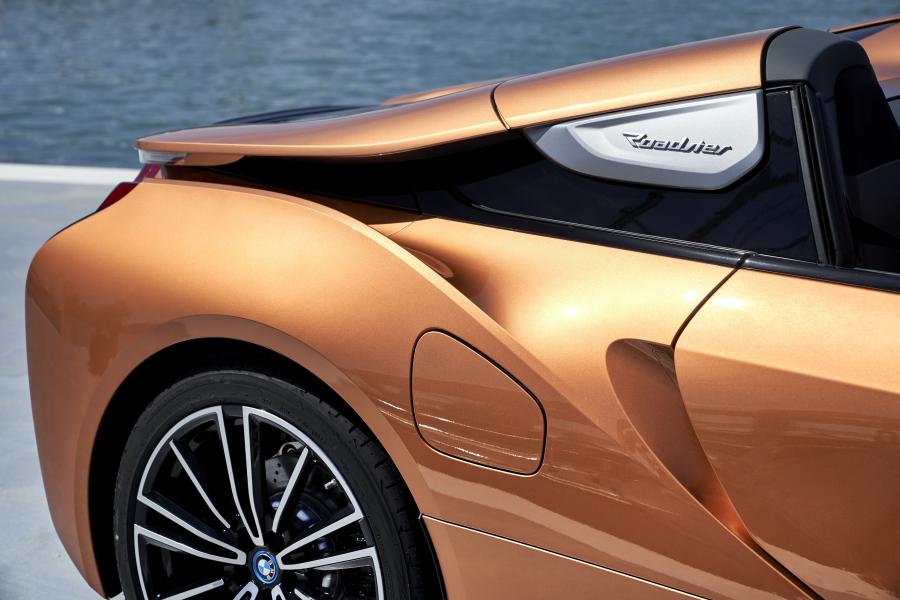 Детали экстерьера BMW i8 Roadster (I15) 2018 года  (WW) (фото 71 из 198)